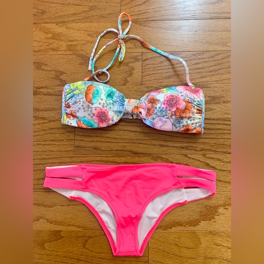 Victoria Secret’s bikini bandeau top & VS PINK cutout bottom size XS